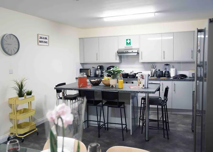 Abington Ccc Villa - Sleeps 15, Balcony, Shower Jets, Cinema & Game Room, Baby Room, Pool Table, Ps5, 30 Games, Wii, Library, Parking, 5 Rooms