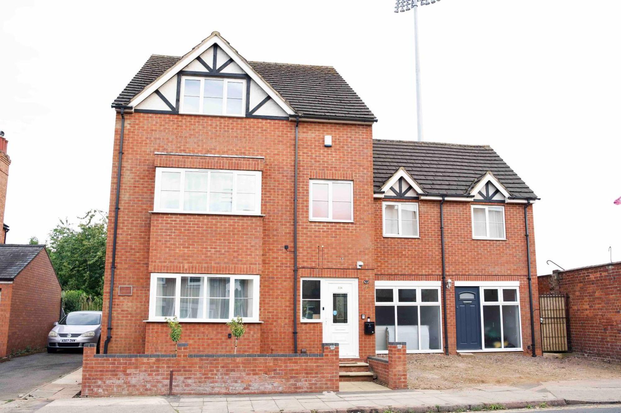 Abington Ccc - Sleeps 15, Balcony, Shower Jets, Cinema & Game Room, Baby Room, Pool Table, Ps5, 30 Games, Wii, Library, Parking, 5 Northampton