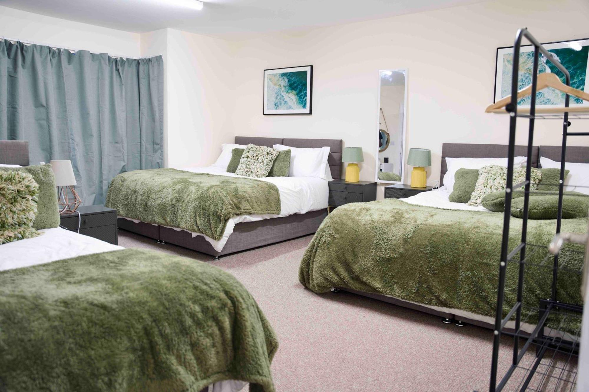 Abington Ccc - Sleeps 15, Balcony, Shower Jets, Cinema & Game Room, Baby Room, Pool Table, Ps5, 30 Games, Wii, Library, Parking, 5 Northampton