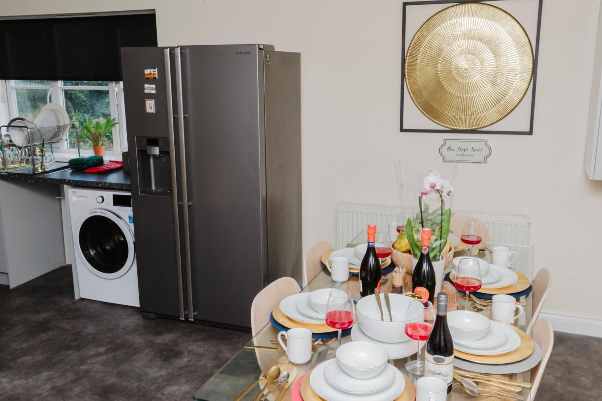 Abington Ccc - Sleeps 15, Balcony, Shower Jets, Cinema & Game Room, Baby Room, Pool Table, Ps5, 30 Games, Wii, Library, Parking, 5 * Northampton