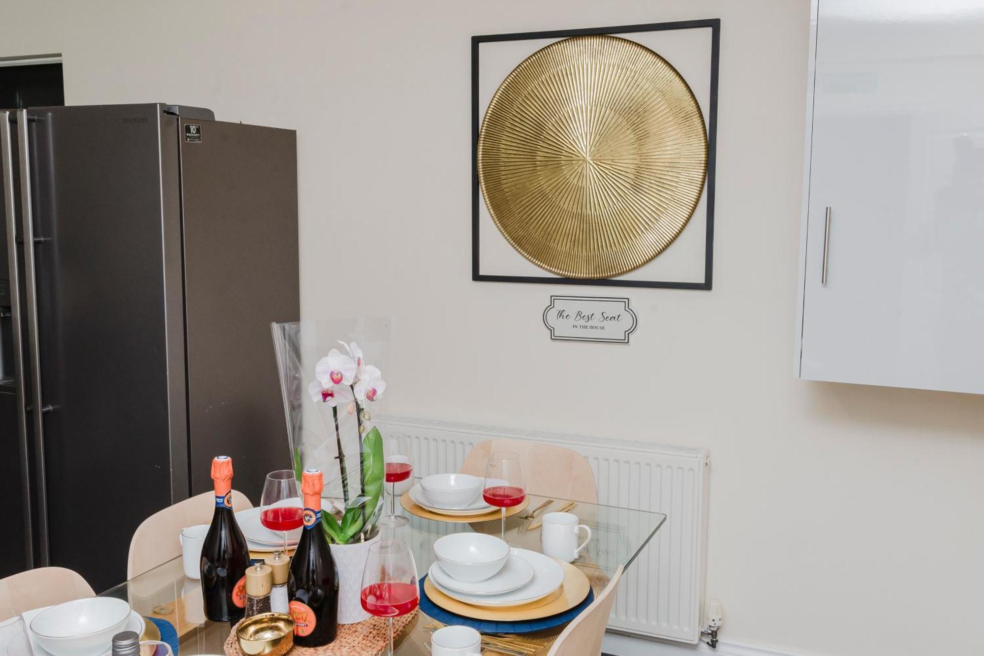 Abington Ccc - Sleeps 15, Balcony, Shower Jets, Cinema & Game Room, Baby Room, Pool Table, Ps5, 30 Games, Wii, Library, Parking, 5