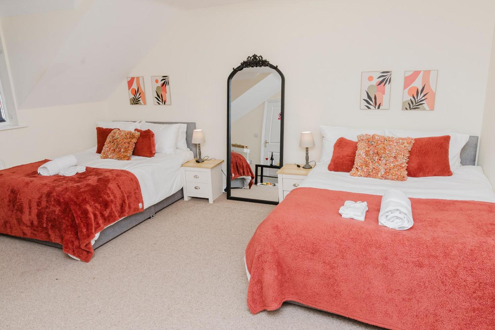 Abington Ccc - Sleeps 15, Balcony, Shower Jets, Cinema & Game Room, Baby Room, Pool Table, Ps5, 30 Games, Wii, Library, Parking, 5
