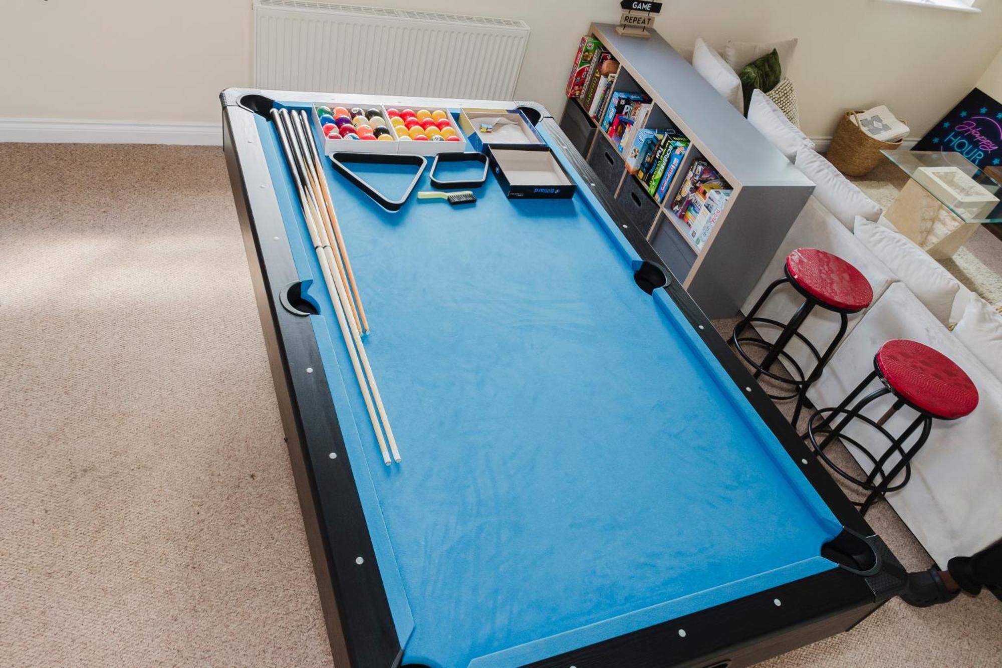 Abington Ccc - Sleeps 15, Balcony, Shower Jets, Cinema & Game Room, Baby Room, Pool Table, Ps5, 30 Games, Wii, Library, Parking, 5 *