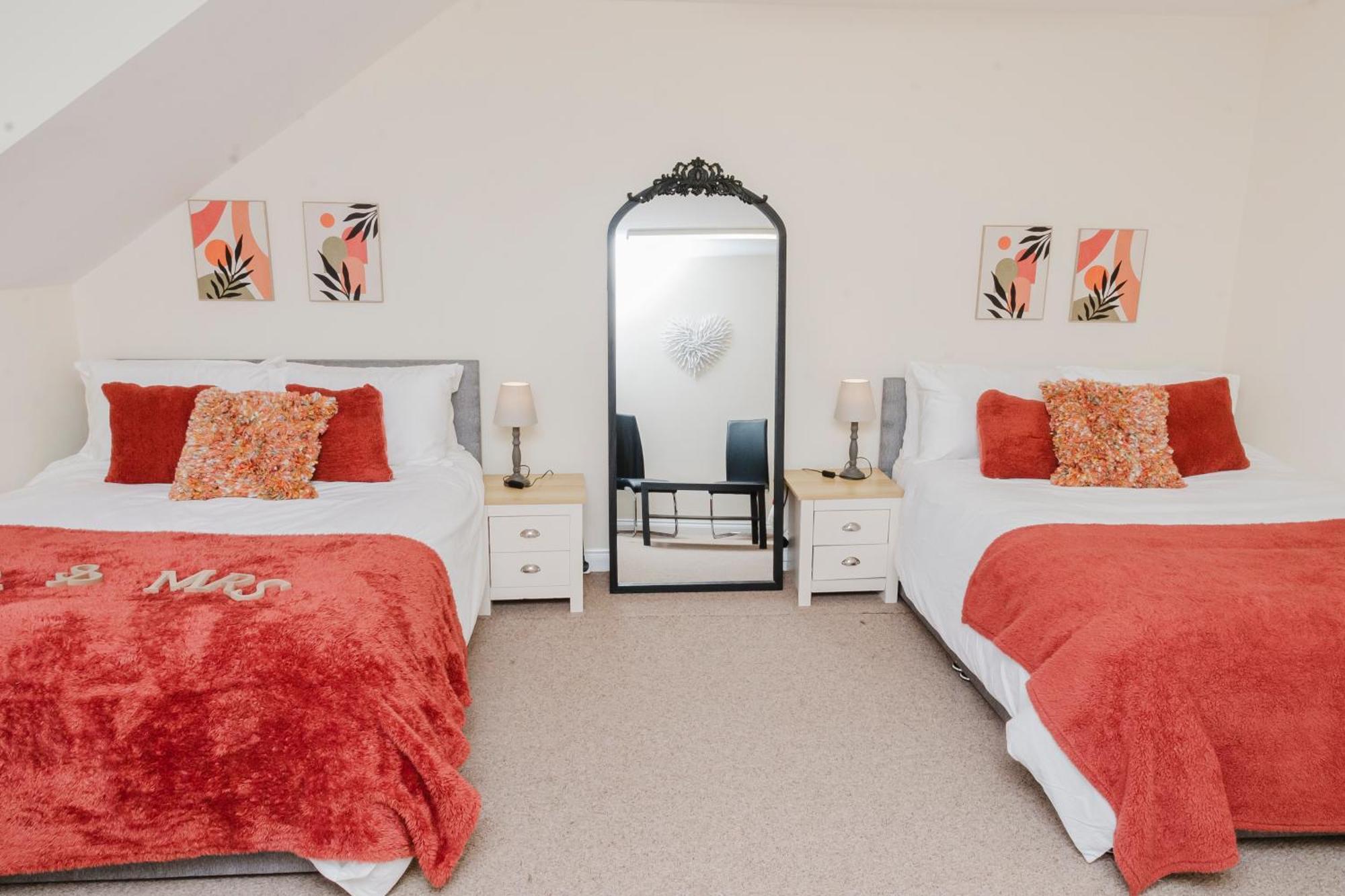 Abington Ccc - Sleeps 15, Balcony, Shower Jets, Cinema & Game Room, Baby Room, Pool Table, Ps5, 30 Games, Wii, Library, Parking, 5 * Northampton